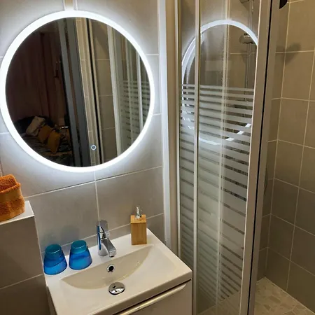 & Casanou Lejlighed *